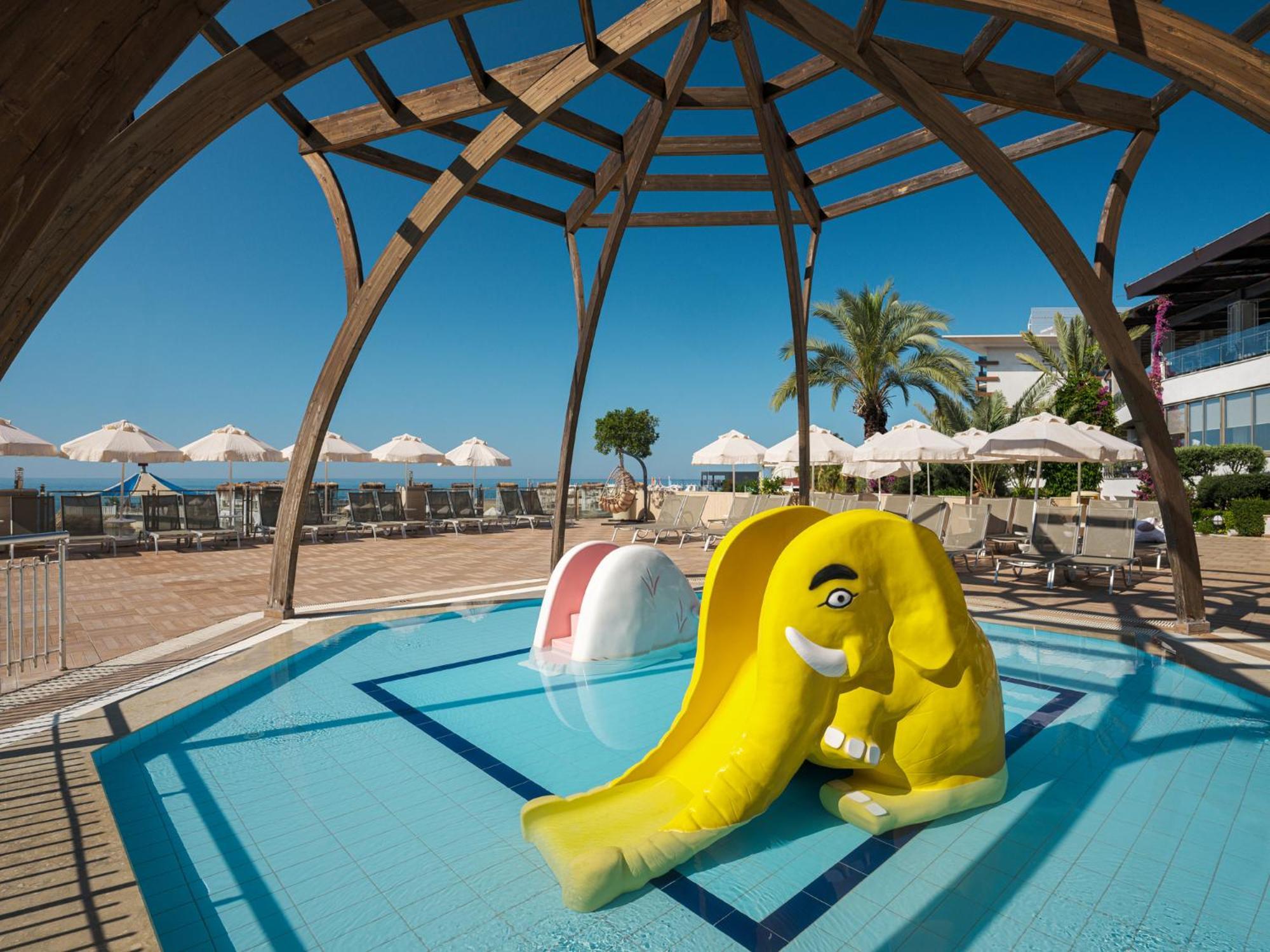 Adin Resort Hotel Avsallar Exteriör bild